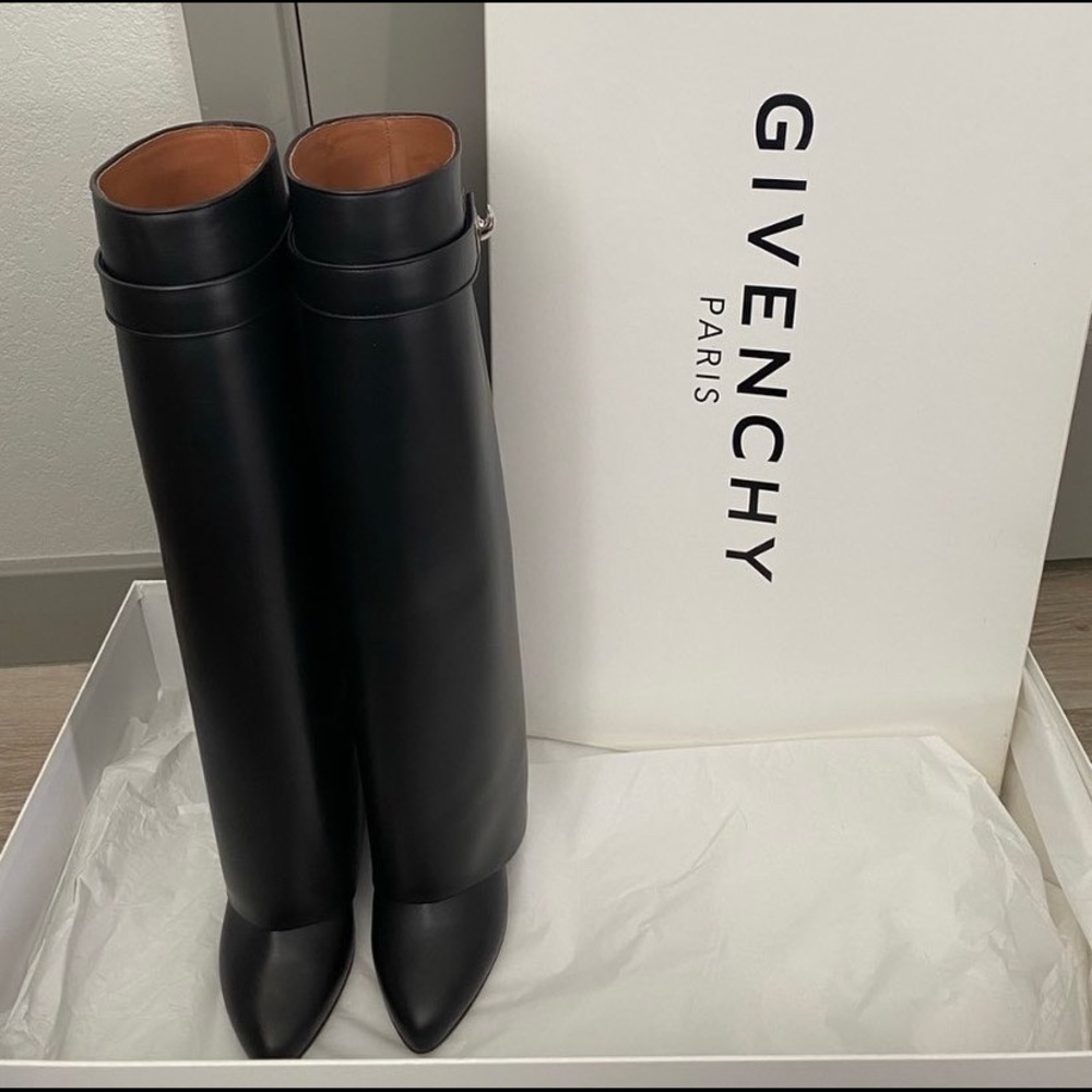 BRAND NEW Givenchy Shark Lock Boots